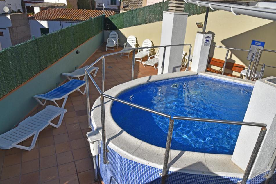 Apartamentos Ar Dosjoimi Lloret de Mar Dış mekan fotoğraf