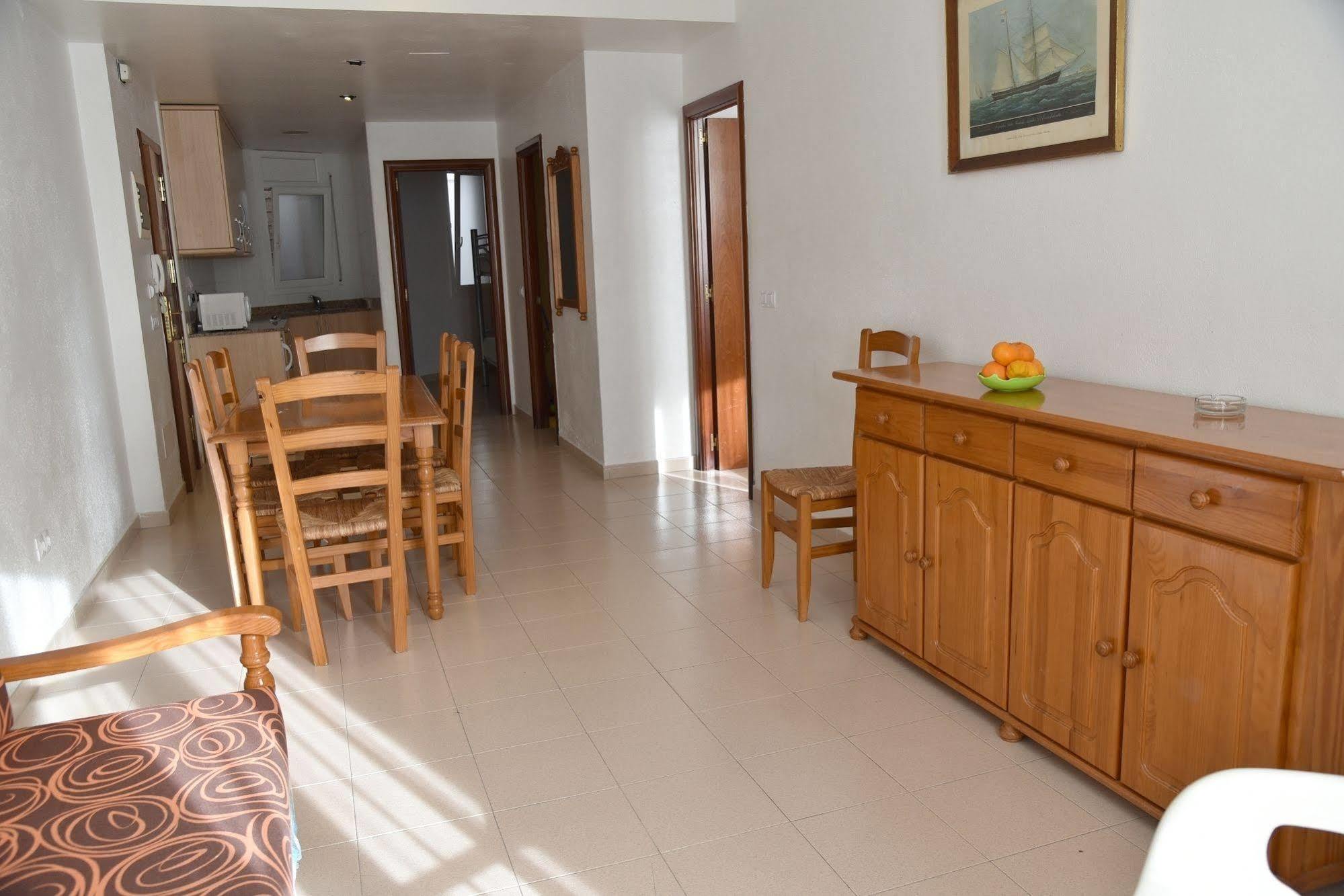 Apartamentos Ar Dosjoimi Lloret de Mar Dış mekan fotoğraf
