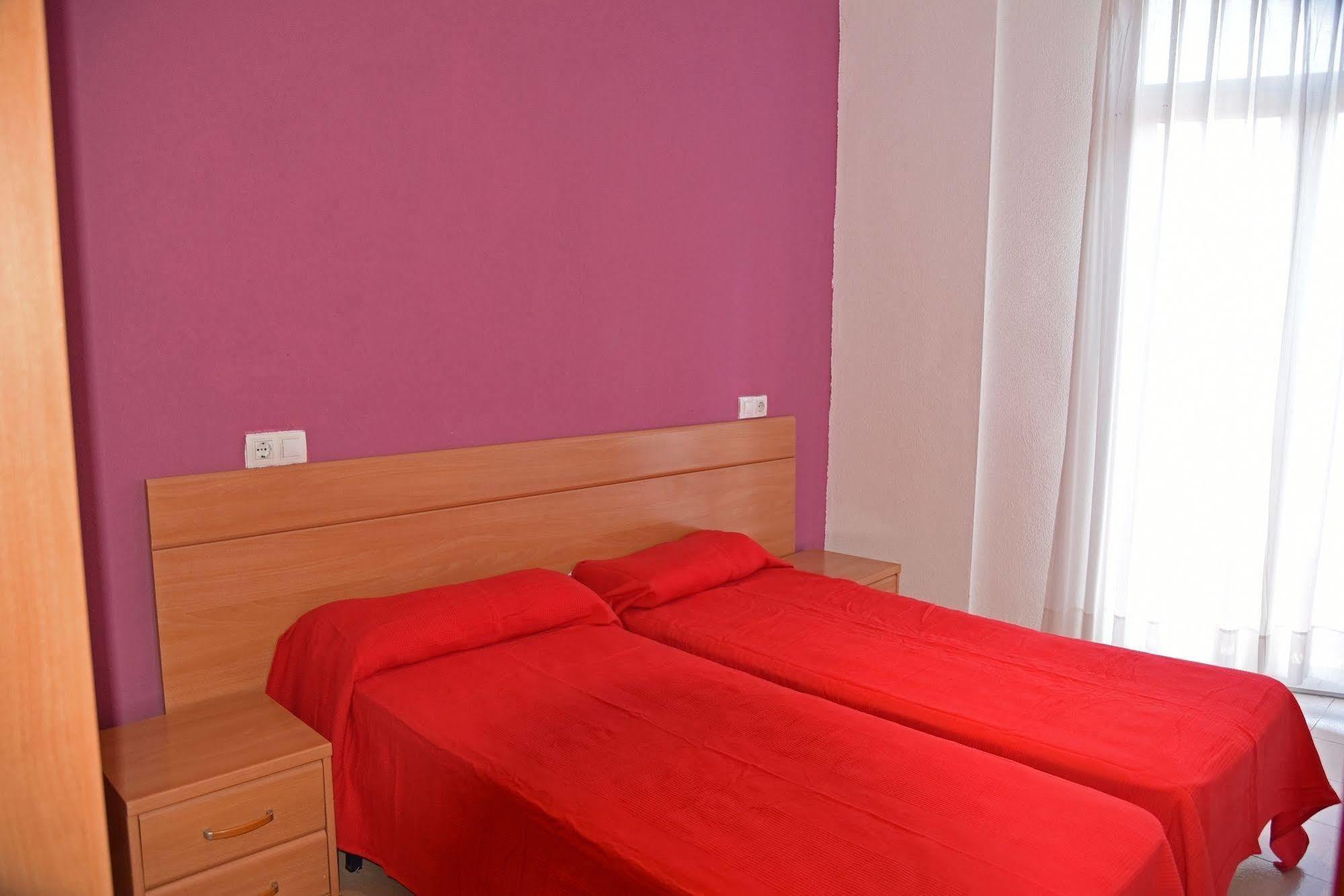 Apartamentos Ar Dosjoimi Lloret de Mar Dış mekan fotoğraf